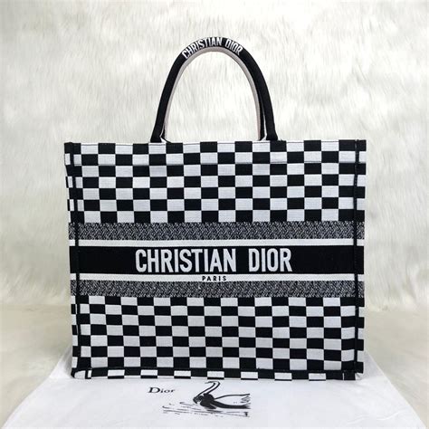 christian dior çanta|dior carryall tote.